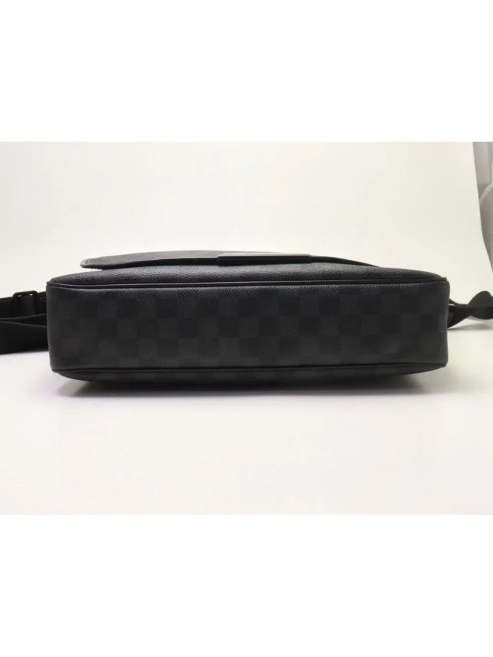 Louis Vuitton Damier Graphite Daniel MM Shoulder Bag